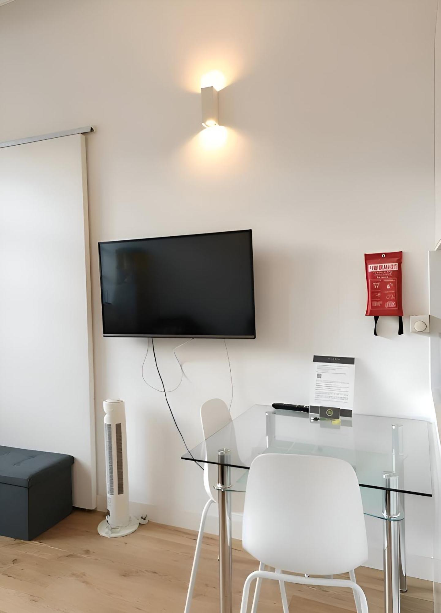 Apartment Leather Lane Serviced